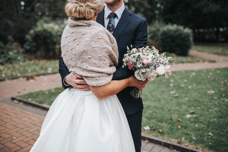 Shawls for mother 2025 of the bride dresses