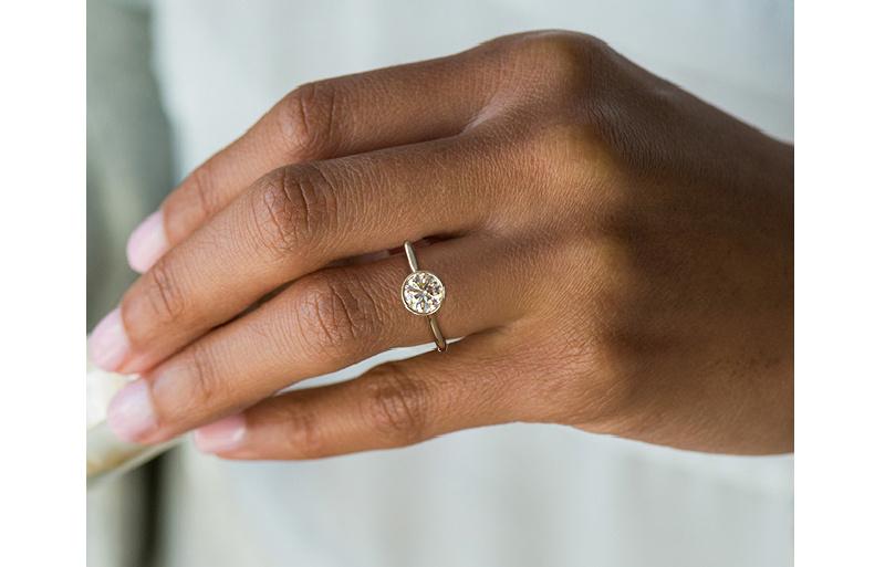 27 Minimalist Engagement Rings That Prove Less Is More