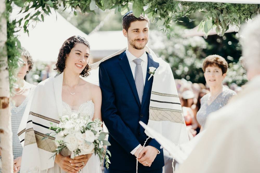 14 Jewish Wedding Traditions And What They Mean