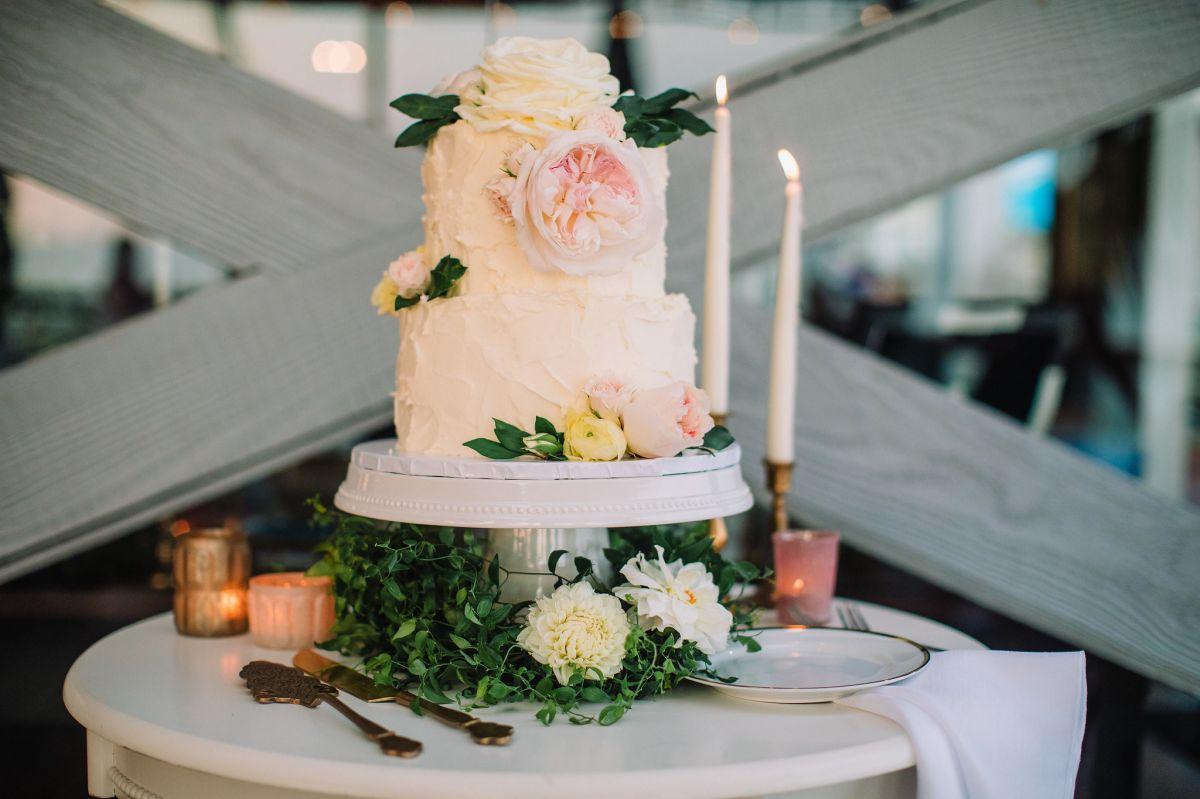 Original Wedding Cake Fresh Flowers Stock Photo 414109498 | Shutterstock