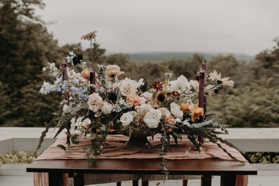 55 Boho & Rustic Wildflower Wedding Ideas on Budget -  Wildflower wedding,  Wedding table centerpieces, Wedding flowers peonies