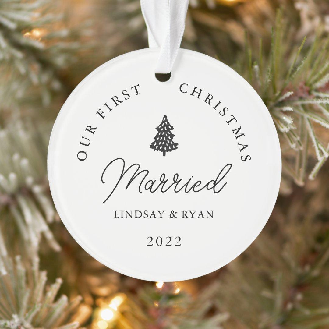  First Christmas Married Ornament 2023-1st Christmas as Mr and  Mrs Wedding Gifts, Newlywed Gifts, Bridal Shower Gifts for Couples, Bride  Gifts, Just Married Gifts - Couple Gifts - Acrylic Ornament 