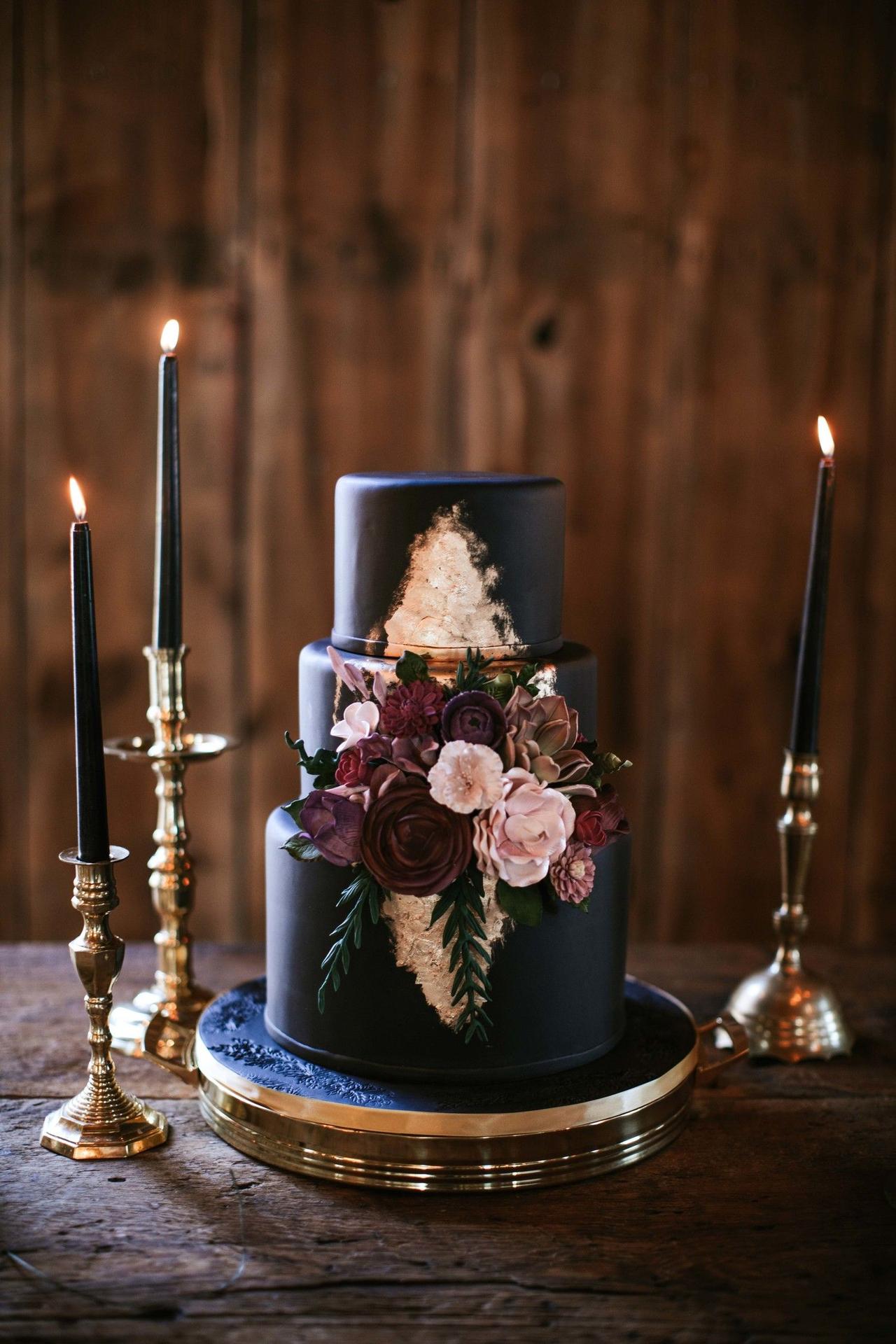 Maroon Wedding Cake - Wedding Cakes