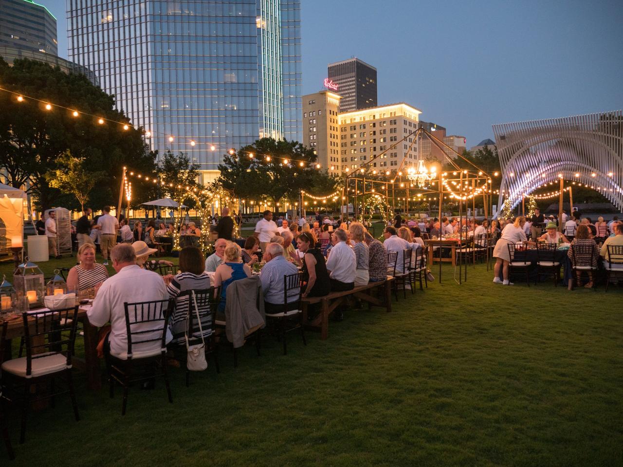 myriad botanical gardens - oklahoma greenhouse wedding venue