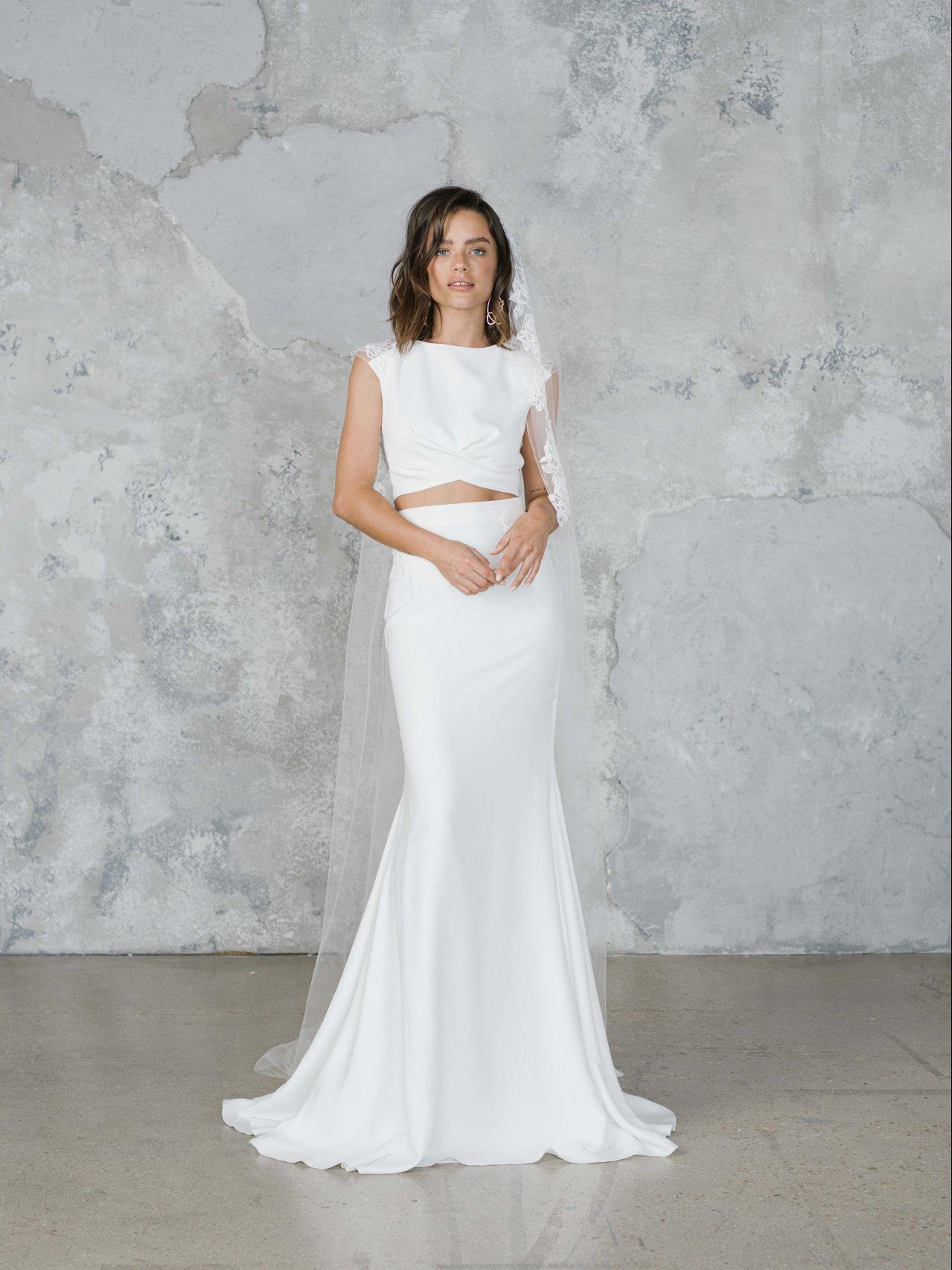 Minimalist Short Wedding Dress - Cutting Edge BridesCutting Edge