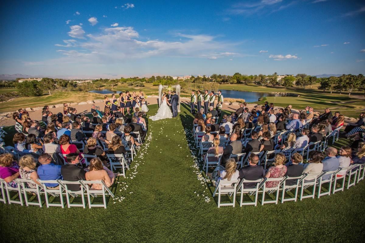 10 Outdoor Wedding Venues in Las Vegas With Amazing Views