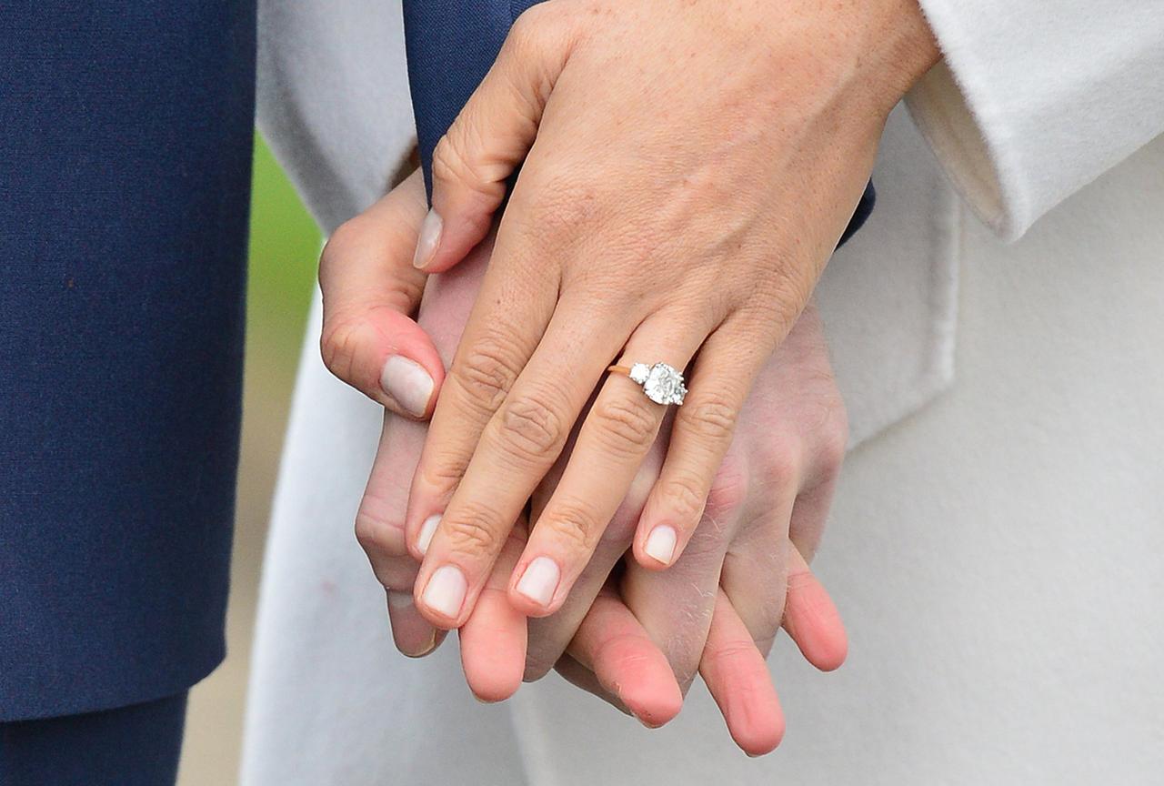 The 22 Best Oval Engagement Rings of 2023