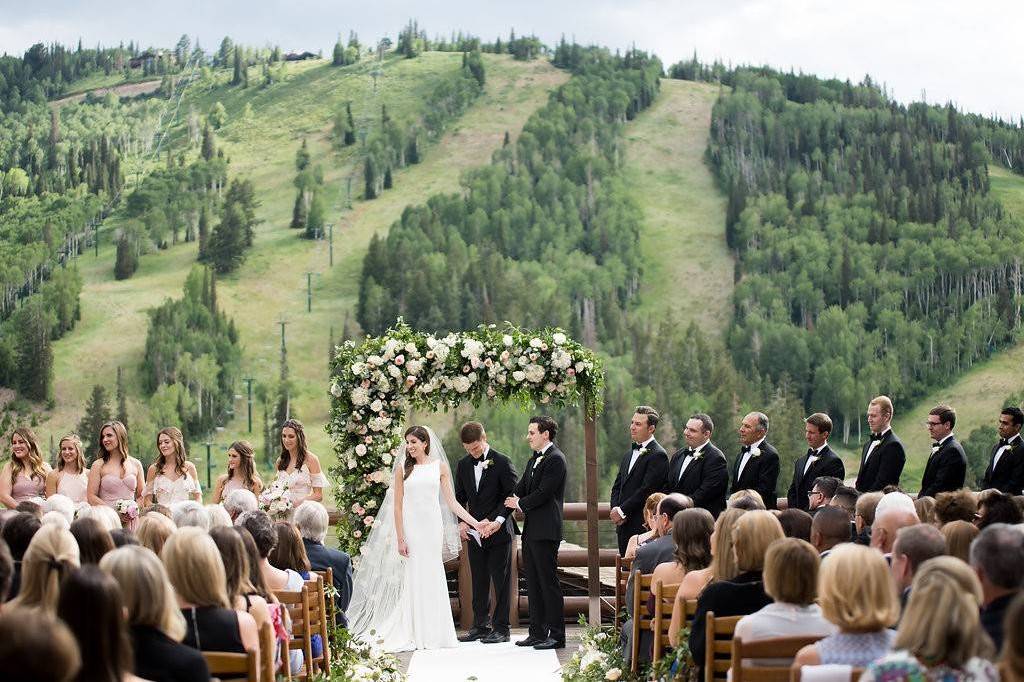 7 Mountain Wedding Venues in Utah With Unbelievable Views