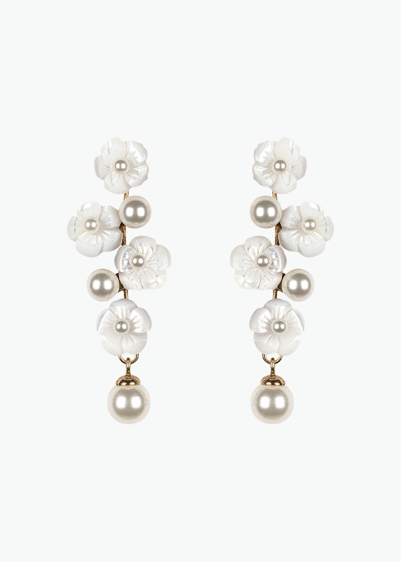 24 Pearl Wedding Earrings For Every Bridal Style