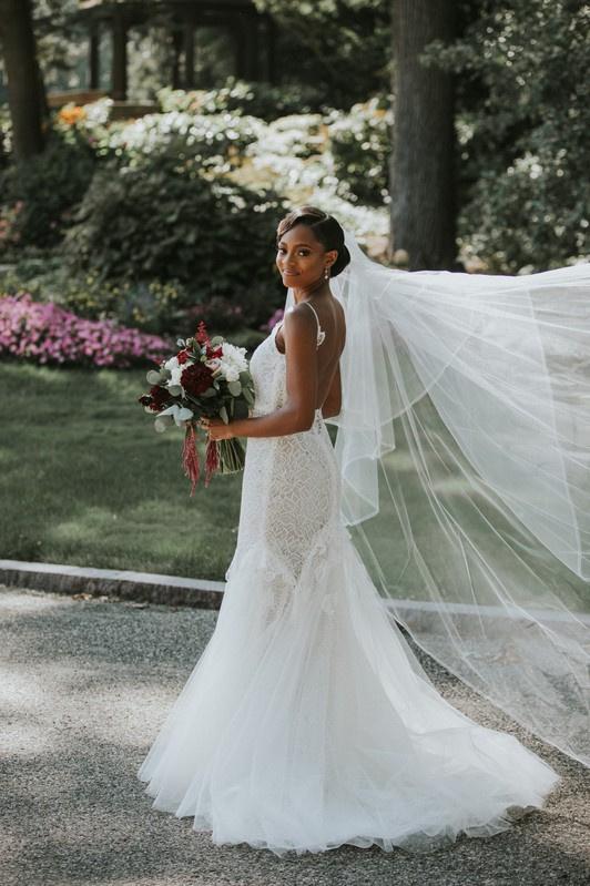 What are the best wedding dresses for short, chubby brides? - Quora
