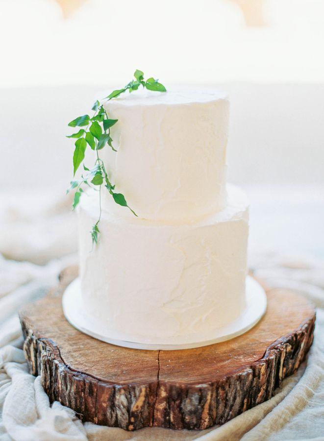 20 White Wedding Cake Ideas That Are Far From Boring