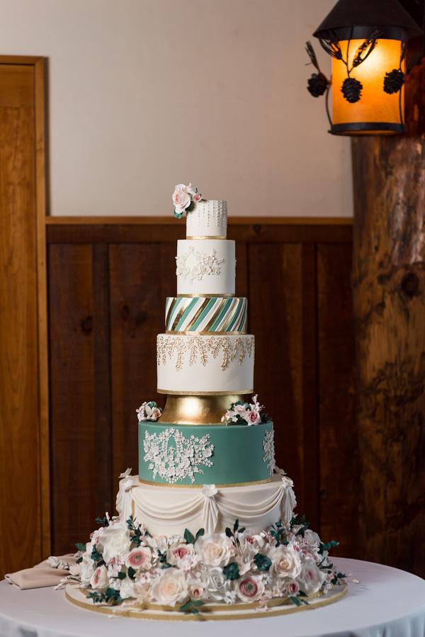 two tier chocolate christmas wedding cake - Picture of Flavor Cupcakery &  Bake Shop, Bel Air - Tripadvisor