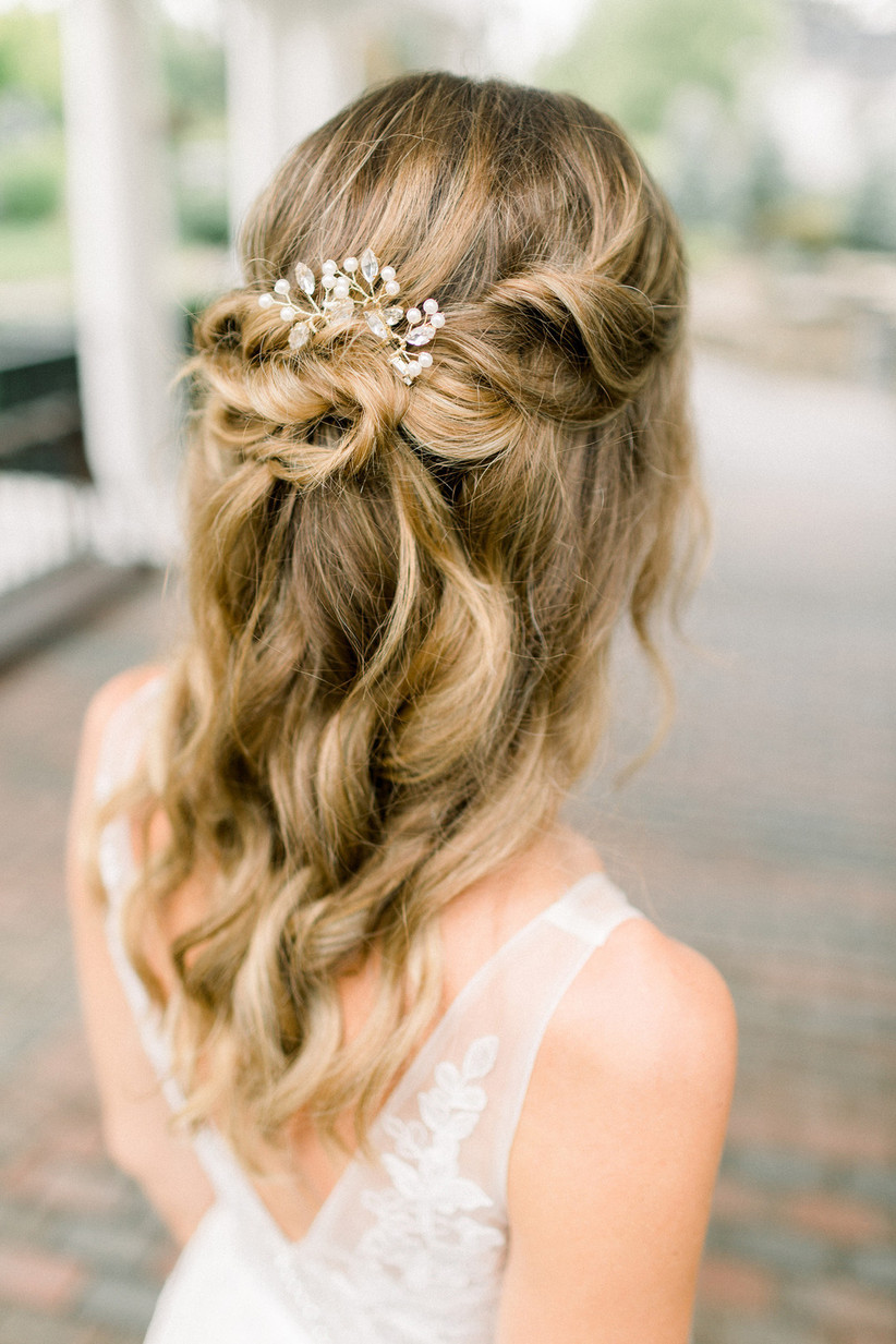 40 Wedding Hairstyles For Long Hair Bridal Updos Veils More Weddingwire