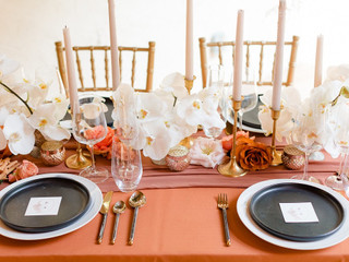 22 Orange Wedding Details That Don't Remind You of a Traffic Cone
