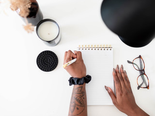 Average Wedding Budget vs. Reality: How to Avoid the Overspending Trap