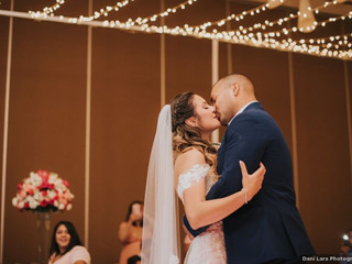 The 20 Most Romantic Spanish Love Songs for Your Wedding