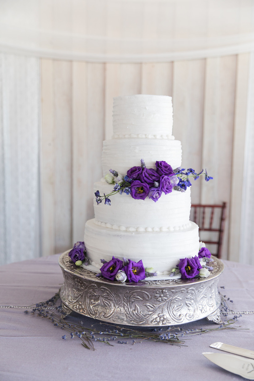 18 Purple Wedding Cakes For Any Season Style Weddingwire