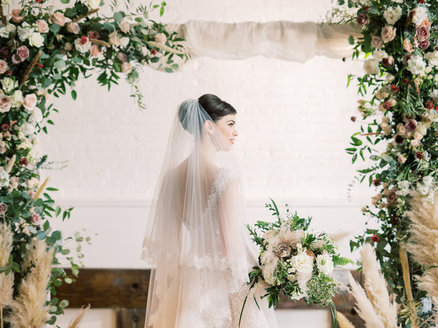 wedding veil with bow