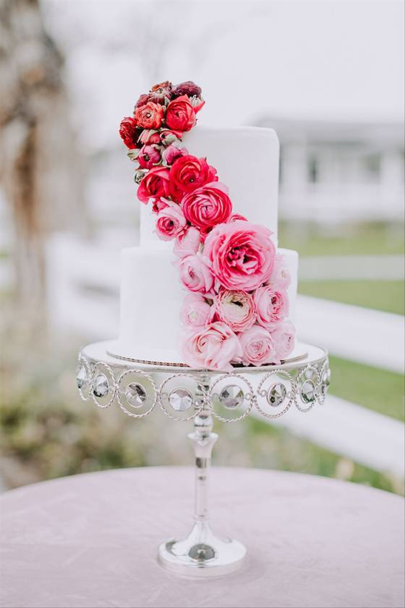 Calla Lily And Rose Wedding Cake Wedding Cake Roses Wedding Cake Red Wedding Cakes