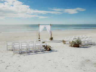 The 20 Best Beach Wedding Venues for a Relaxed and Romantic Big Day