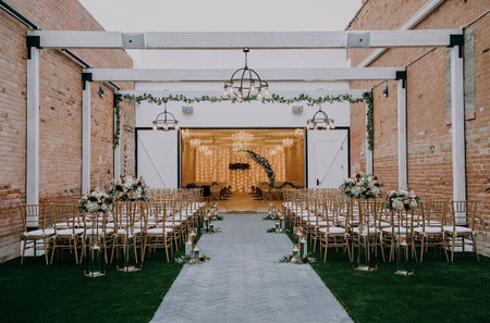 24 Industrial Wedding Venues With Historic yet Modern Style