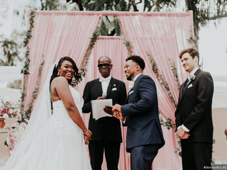 Here’s How to Write Funny Wedding Vows That Are Actually Funny