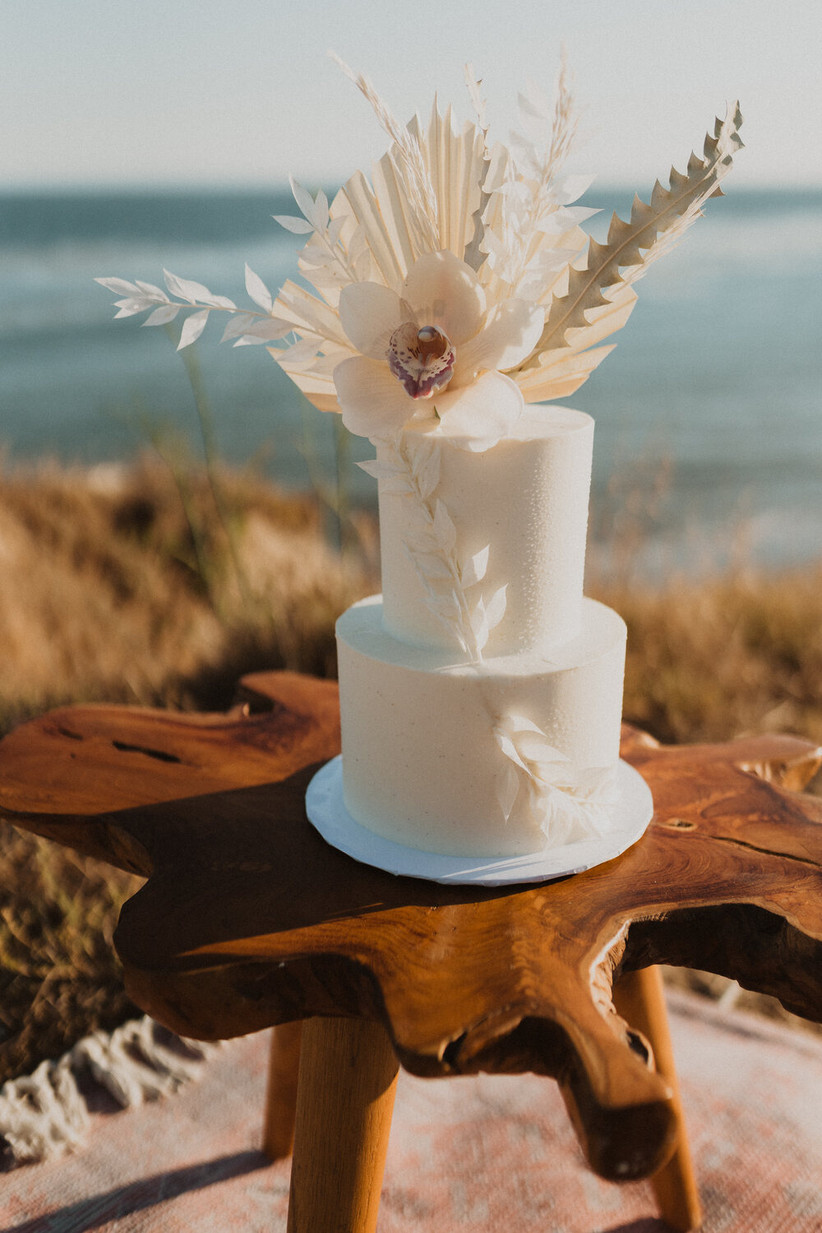 The 2021 Wedding Flower Trends Beyond The Bouquet Weddingwire