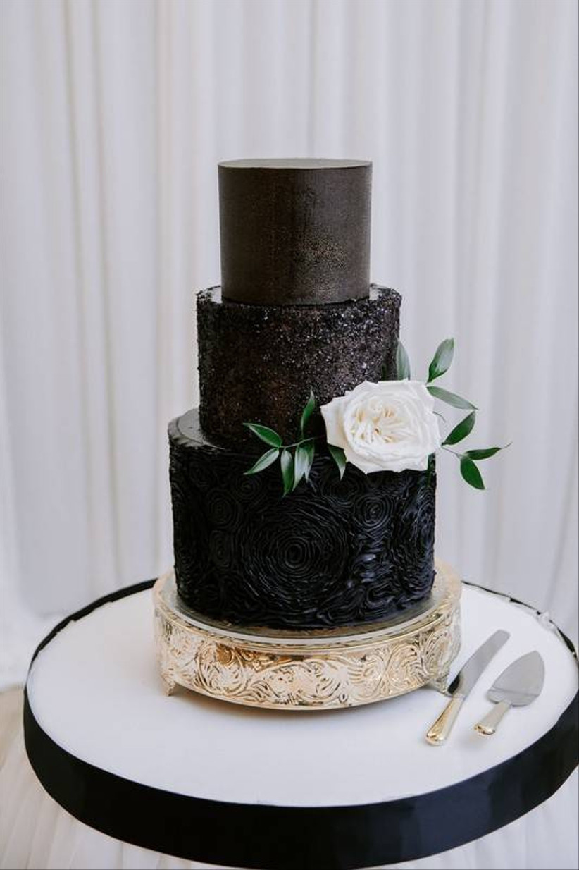 18 Black Wedding Cakes That Are Unique Unexpected Weddingwire Learn how to make black and white marble cheesecake. 18 black wedding cakes that are unique