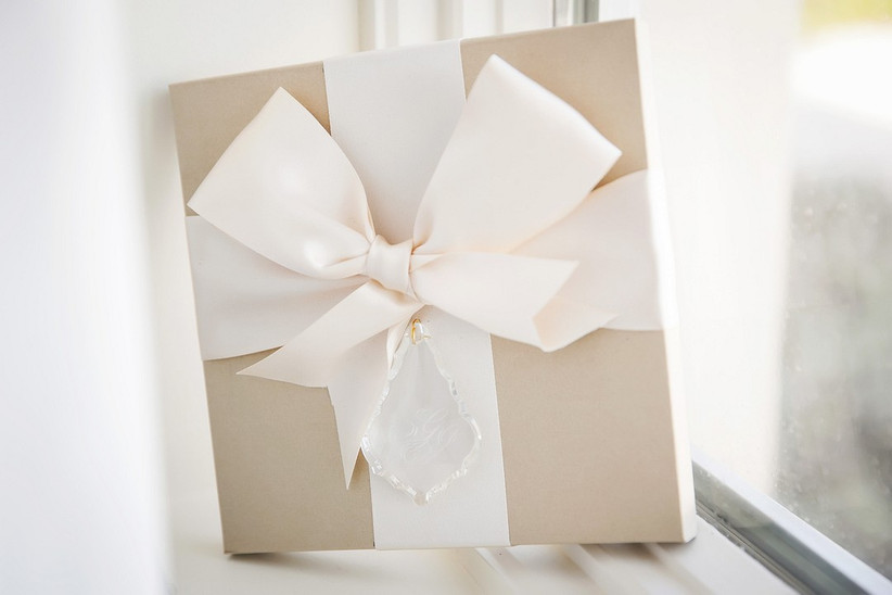 wedding gifts for relatives