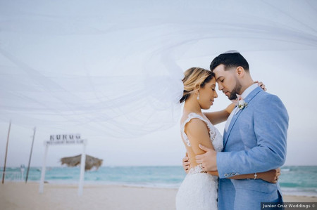 9 Latin American Wedding Traditions Couples Need to Know