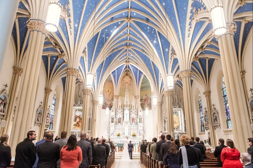 a-catholic-wedding-ceremony-what-to-expect-during-mass-weddingwire