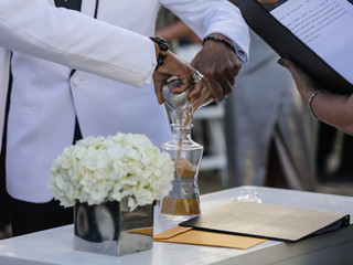 17 Popular Wedding Unity Ceremony Ideas and What They Symbolize