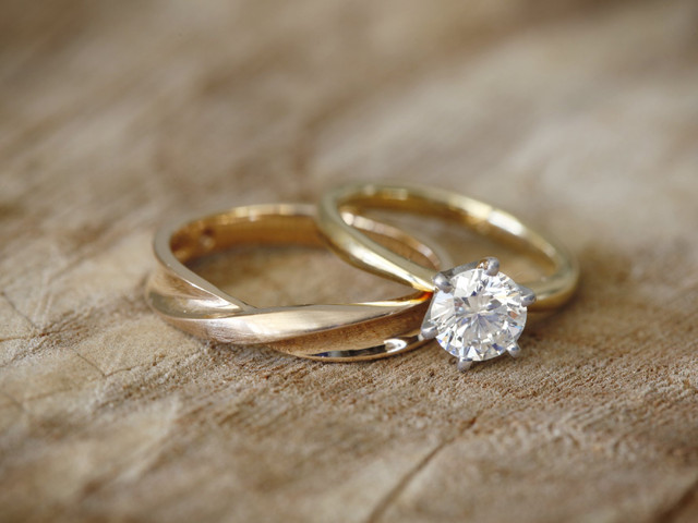 Exactly When to Take off Your Engagement Ring & Why - WeddingWire