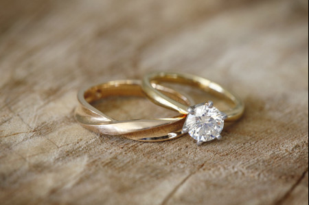 27 Minimalist Engagement Rings for Your Understated Other Half