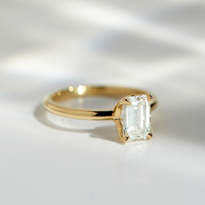 18kt gold minimalist engagement rings