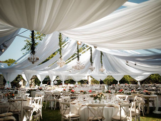 11 Factors to Consider Before Planning a Tented Wedding