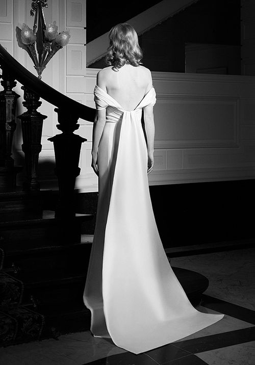 GRAPHIC DRAPED COLUMN, Viktor&Rolf Mariage