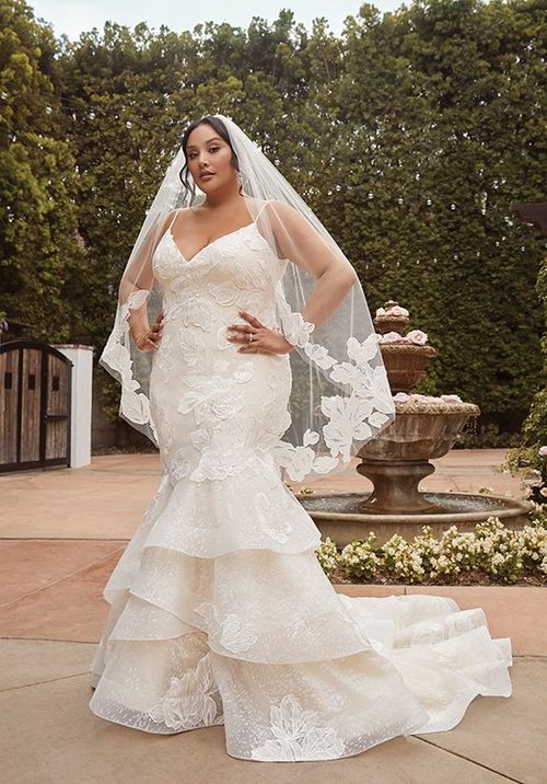 2466 Andrea, Casablanca Bridal