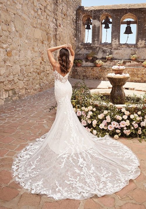 2467 Annalise, Casablanca Bridal