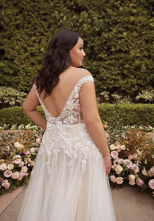 2469 Lena, Casablanca Bridal