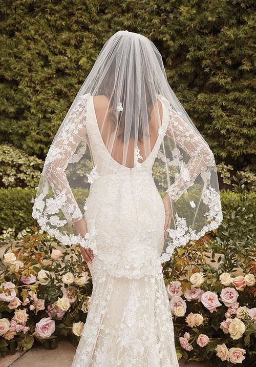 2476 Lauren, Casablanca Bridal