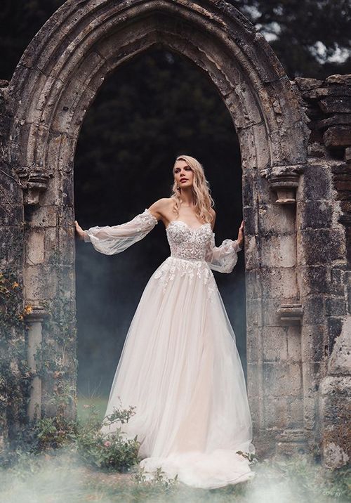 D311 - Aurora, Disney Fairy Tale Weddings