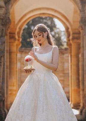 D322 - Belle, Disney Fairy Tale Weddings