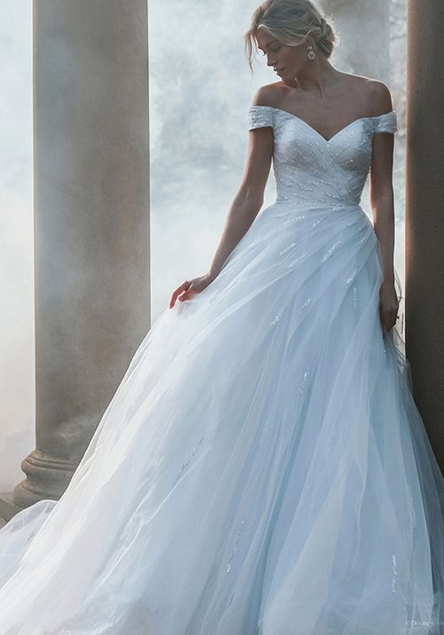 D283 - Cinderella, Disney Fairy Tale Weddings