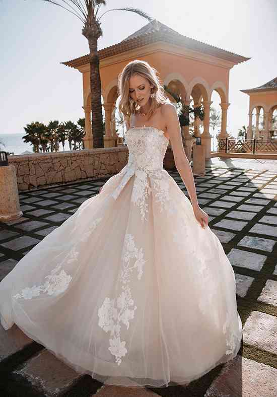 Ball Gown Style Wedding Dresses | Val Stefani
