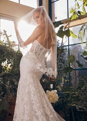 Style 2529 Gigi, Casablanca Bridal