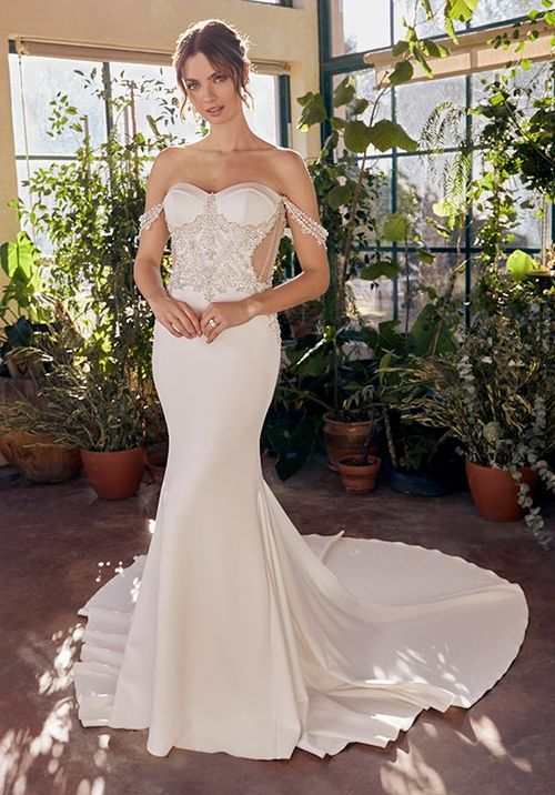 Style 2530 Roman, Casablanca Bridal