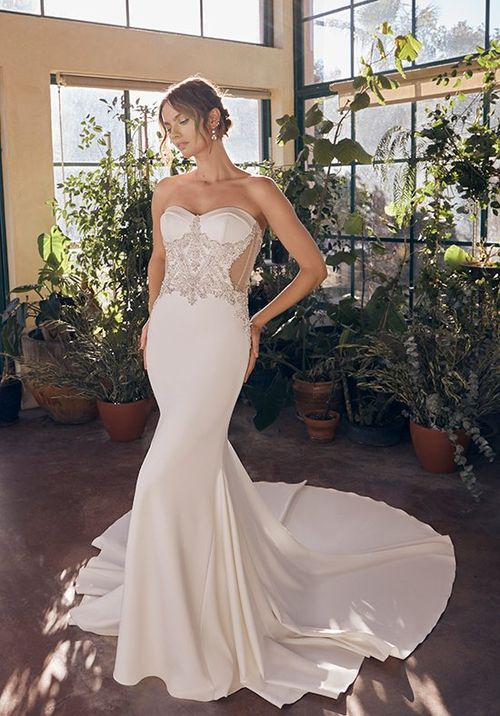 Style 2530 Roman, Casablanca Bridal