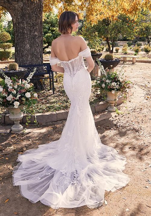 Style 2532 Everest, Casablanca Bridal