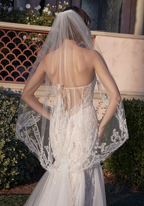 Style 2527 Erza, Casablanca Bridal